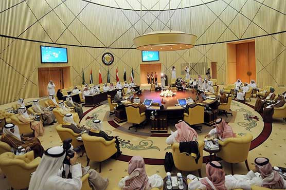 Four Gulf states pull diplomats from Beirut