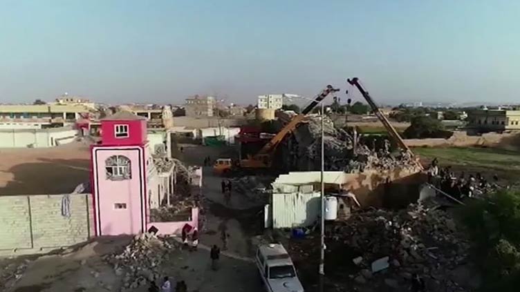 Coalition denies Yemen prison air strike that killed 70