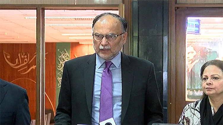 Import of onion, tomatoes from Iran and Afghanistan allowed: Ahsan