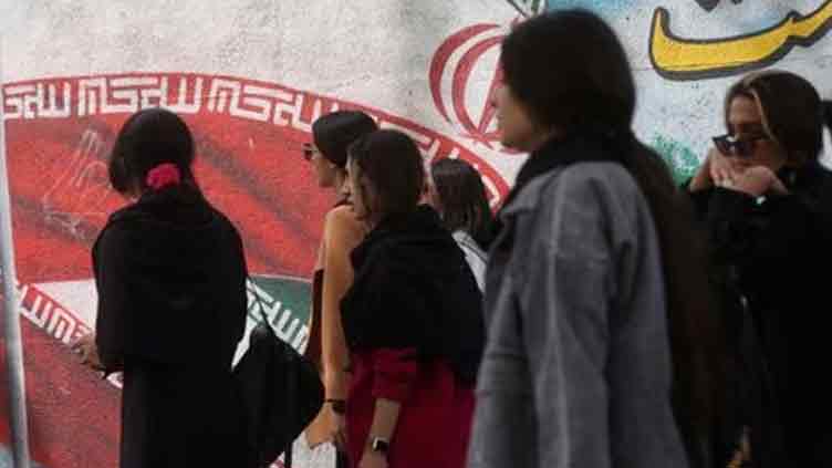 Iran vows crack down on people who promote removing the veil